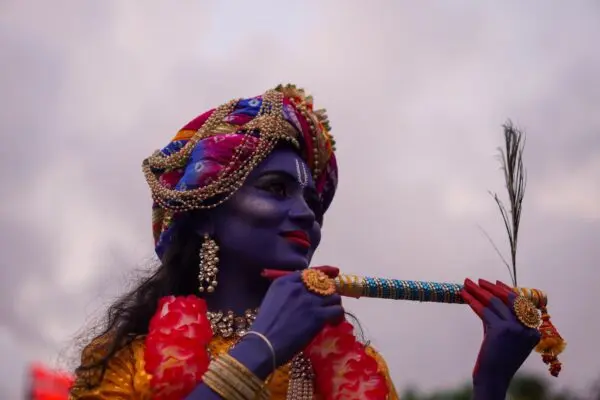 मुख्यमंत्री विष्णु देव साय से प्रसिद्ध कथावाचक देवी चित्रलेखा की सौजन्य भेंट