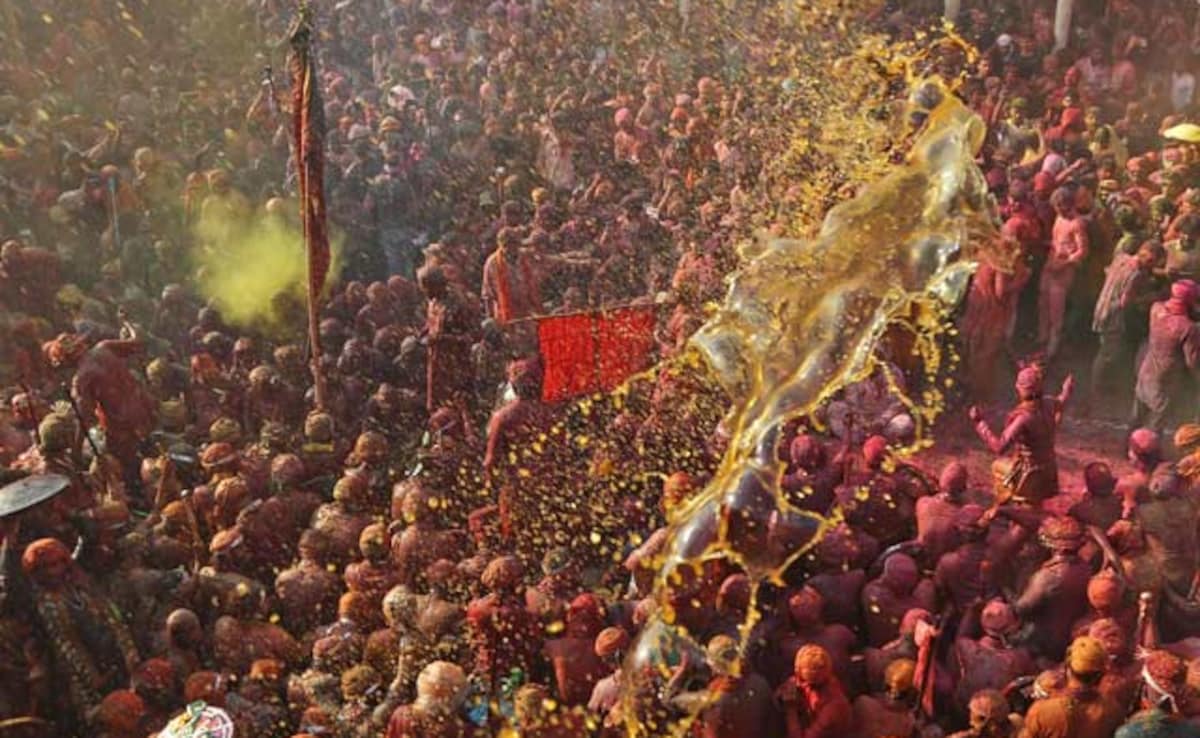 6p1ueclo mathura lathmaar