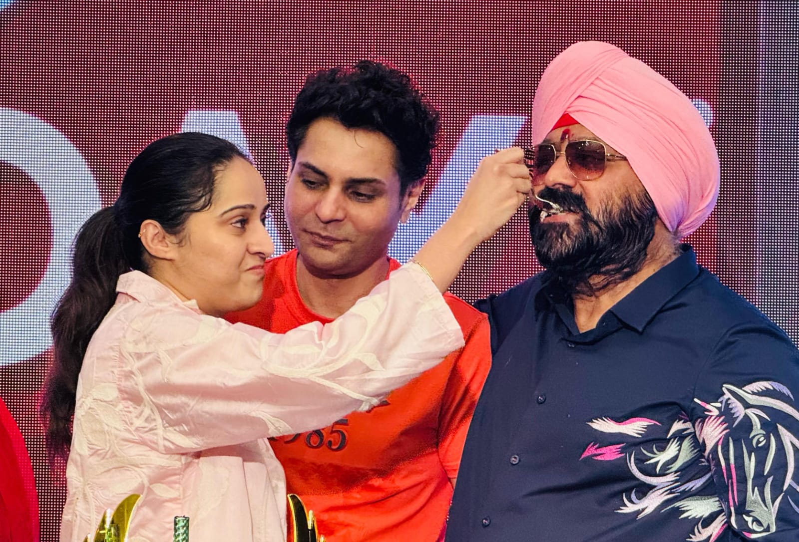 WhatsApp Image 2025 04 03 at 18.06.16