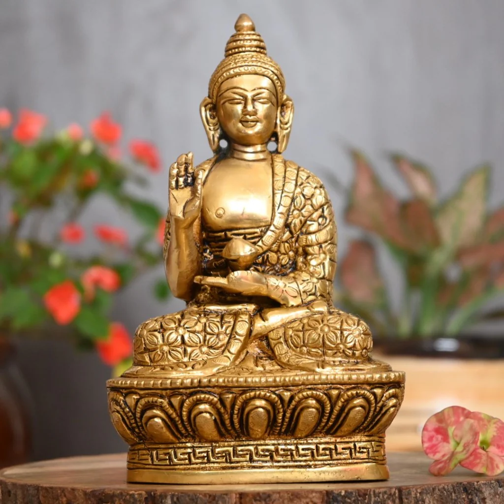 वास्तु के अनुसार घर में ले आएं ये मूर्तियां, खुलने लगेंगे तरक्की के रास्ते 4 buddha ki murti