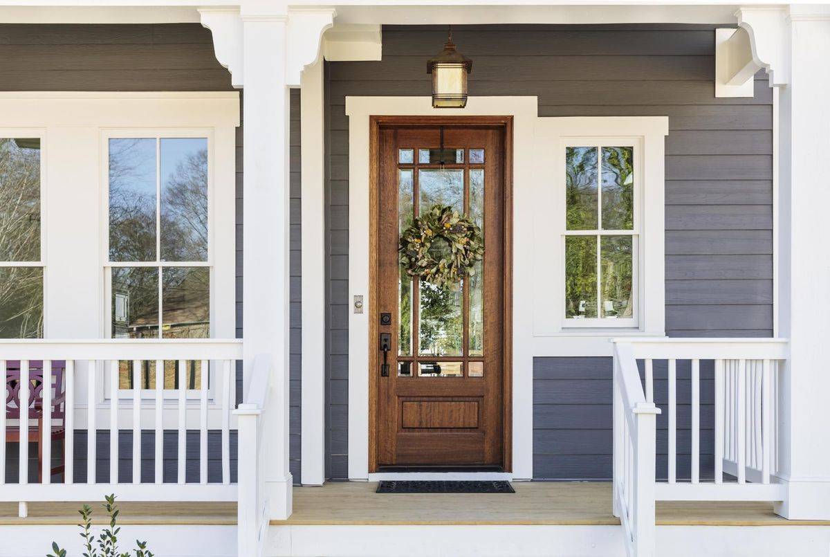 वास्तु के अनुसार मकान के दरवाजे कैसे होने चाहिए? जानें नियम 2 door frame design 0 1200
