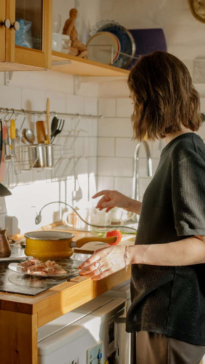 kitchen ki disha 1724849030