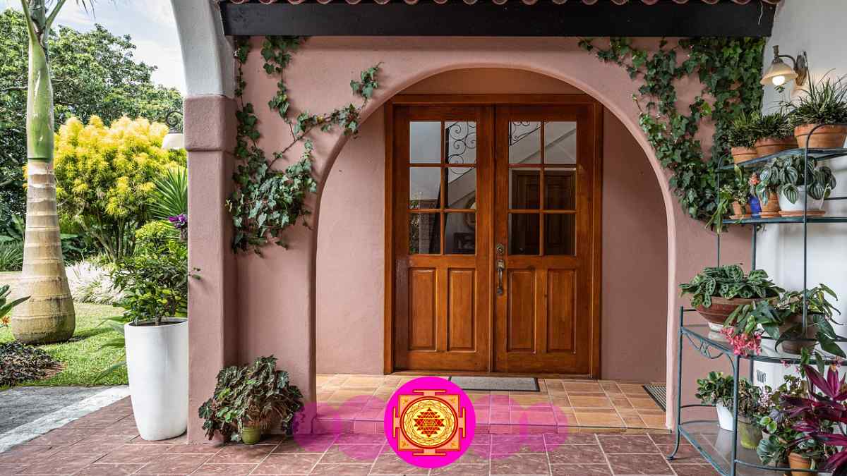 main door vastu