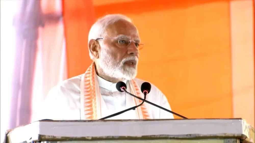 दीदी के गढ़ में पीएम मोदी का प्रहार: बोले- ‘गुंडा टैक्स’ से रुका निवेश, लॉ कॉलेज गैंगरेप पर जताई चिंता