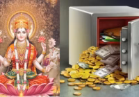 वास्तु टिप्स: घर में धन-समृद्धि और खुशहाली लाने के अचूक उपाय, नहीं रहेगी कभी कमी 4 वास्तु टिप्स: घर में धन-समृद्धि और खुशहाली लाने के अचूक उपाय, नहीं रहेगी कभी कमी