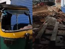आसनसोल में लाउडस्पीकर विवाद: पुलिस चौकी पर पथराव, आंसू गैस और लाठीचार्ज से तनाव