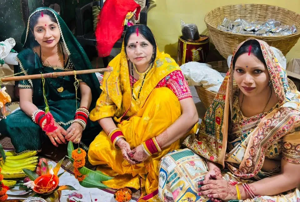 गरियाबंद में श्रद्धा और उत्साह के साथ मनाया गया तीजा पर्व शिव पार्वती की भक्ति में डूबी रहीं सुहागिनें
