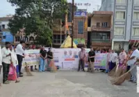 राजनांदगांव : सेवा संकल्प अभियान – सेवा मेरा योगदान कार्यक्रम के तहत जनप्रतिनिधियों एवं नागरिकों ने की साफ-सफाई